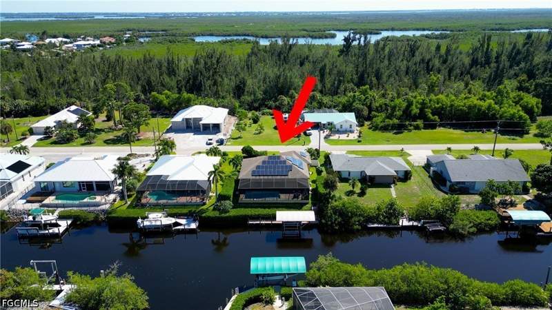 3 bedroom SingleFamilyResidence at 5380 Genesee Pkwy, Charlotte Shores, Bokeelia — photo 3