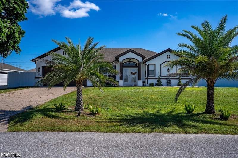 3 bedroom SingleFamilyResidence at 1909 NE 1st Pl, Cape Coral, Cape Coral — photo 2