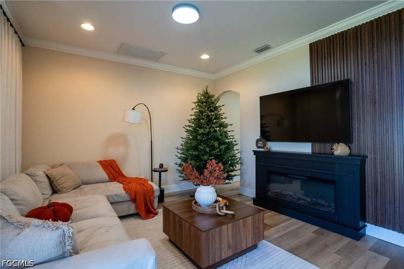 3 bedroom SingleFamilyResidence at 1909 NE 1st Pl, Cape Coral, Cape Coral — photo 5