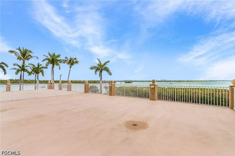 3 bedroom Condominium at 4137 Bay Beach Ln 522, Waterside At Bay Beach, Fort Myers Beach — photo 2