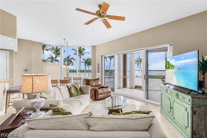 3 bedroom Condominium at 4137 Bay Beach Ln 522, Waterside At Bay Beach, Fort Myers Beach — photo 3
