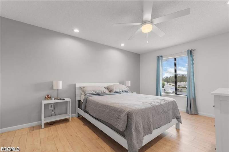 2 bedroom Condominium at 4701 Lakeside Club Blvd 18, Pine Ridge Of Fort Myers Village, Fort Myers — photo 4