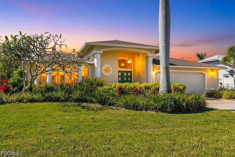 4 bedroom SingleFamilyResidence at 3906 SE 20th Pl, Savona, Cape Coral — photo 1