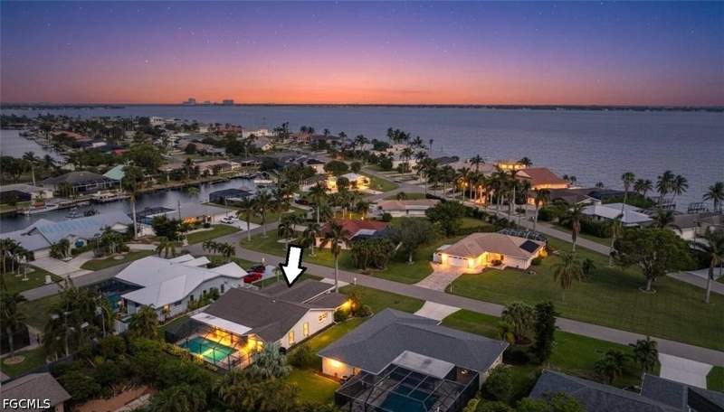 4 bedroom SingleFamilyResidence at 3906 SE 20th Pl, Savona, Cape Coral — photo 4