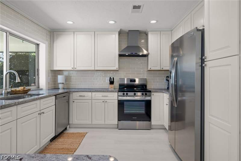 4 bedroom SingleFamilyResidence at 3906 SE 20th Pl, Savona, Cape Coral — photo 5