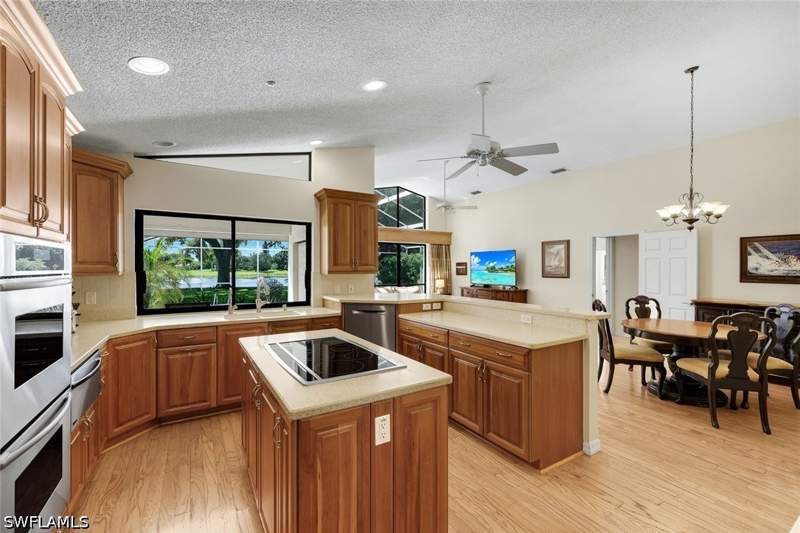 4 bedroom SingleFamilyResidence at 1924 Empress Ct, Imperial Golf Estates, Naples — photo 3