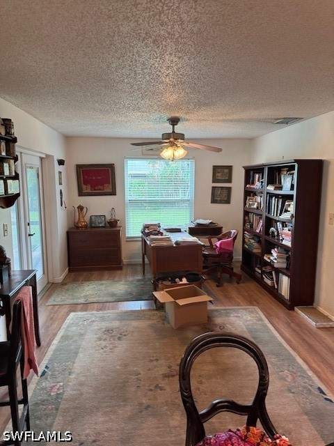 3 bedroom SingleFamilyResidence at 5060 31st Pl SW, Golden Gate City, Naples — photo 5