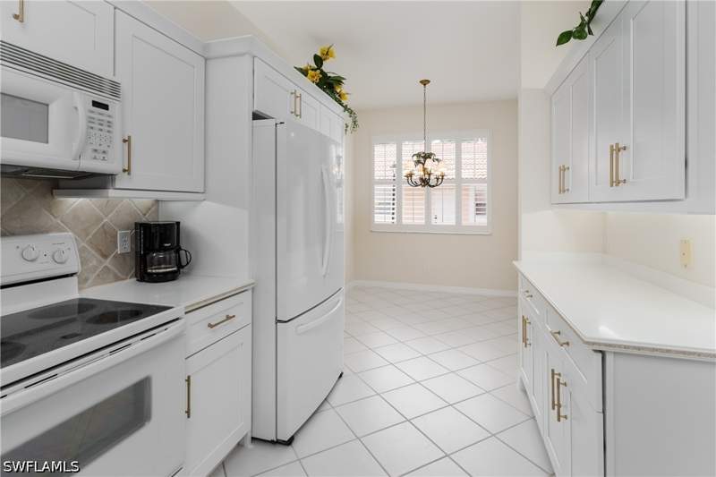 2 bedroom Condominium at 6700 Beach Resort Dr 5, Falling Waters Beach Resort, Naples — photo 2