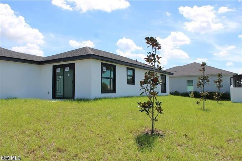 3 bedroom SingleFamilyResidence at 1348 NW 13th Pl, Cape Coral, Cape Coral — photo 4
