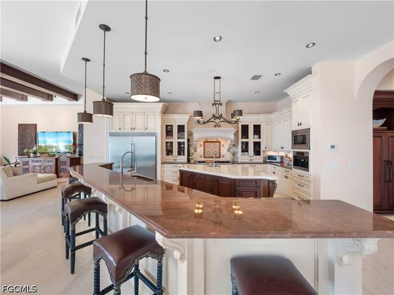 5 bedroom SingleFamilyResidence at 3836 Harold Ave, Fort Myers, Fort Myers — photo 5