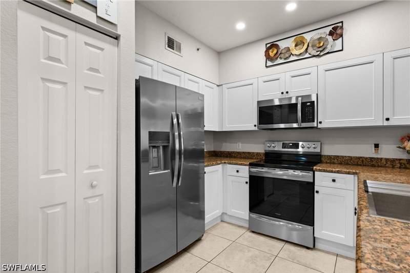 3 bedroom Condominium at 10100 Villagio Palms Way 202, Villagio, Estero — photo 4