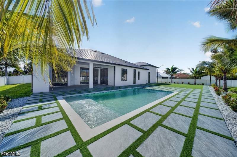 3 bedroom SingleFamilyResidence at 3918 Oasis Blvd, Cape Coral, Cape Coral — photo 2