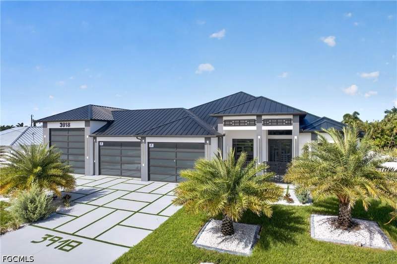 3 bedroom SingleFamilyResidence at 3918 Oasis Blvd, Cape Coral, Cape Coral — photo 4