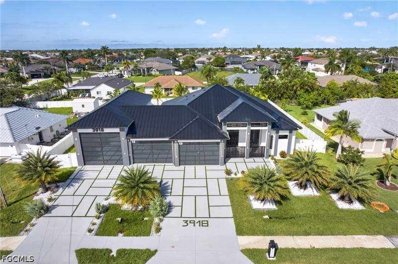 3 bedroom SingleFamilyResidence at 3918 Oasis Blvd, Cape Coral, Cape Coral — photo 5