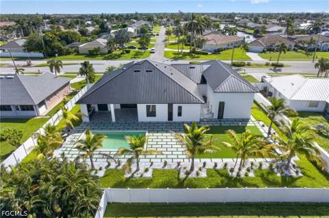 3918 Oasis Blvd, Cape Coral FL - photo 7 of 58