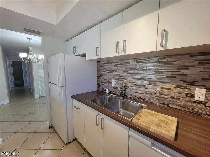 2 bedroom Condominium at 3284 Royal Canadian Trce 4, Provincetown, Fort Myers — photo 4