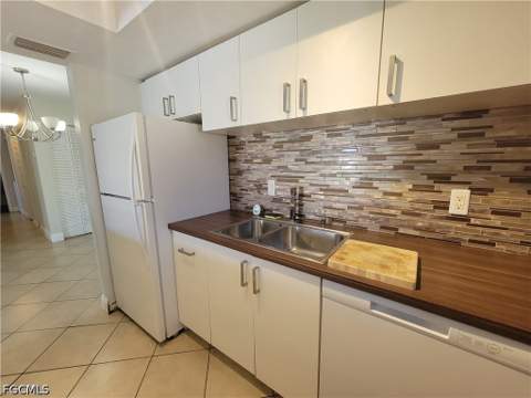 3284 Royal Canadian Trce 4, Fort Myers FL - photo 9 of 38