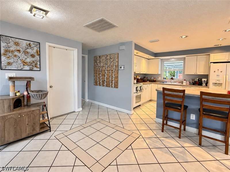 3 bedroom SingleFamilyResidence at 1643 N Hermitage Rd, Cypress Lake Estates, Fort Myers — photo 3