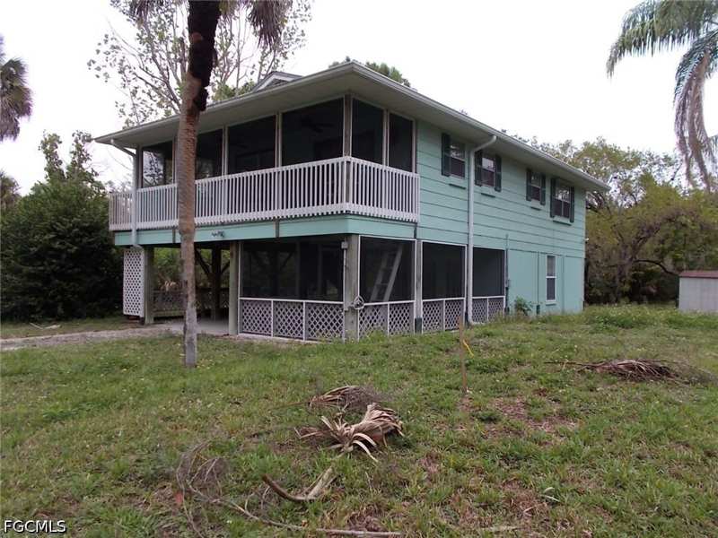 2 bedroom SingleFamilyResidence at 7076 Maida Ln, Fort Myers, Fort Myers — photo 1