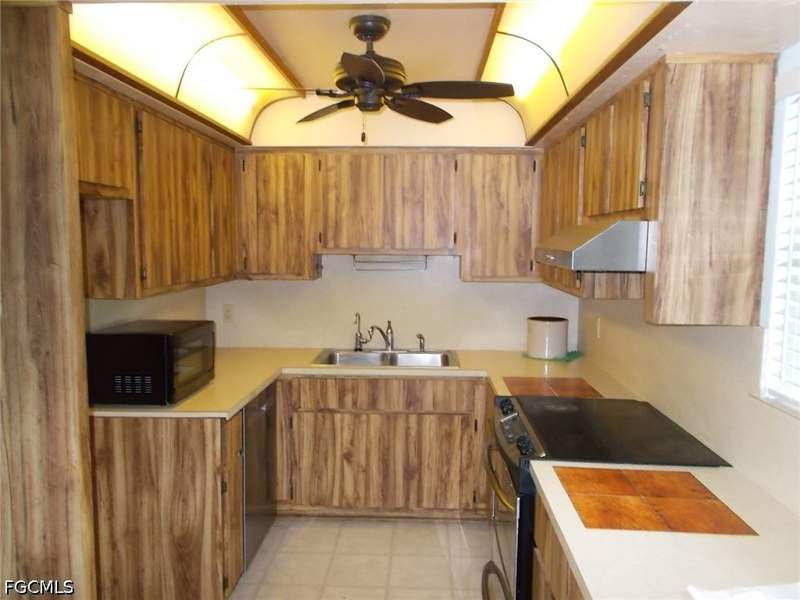 2 bedroom SingleFamilyResidence at 7076 Maida Ln, Fort Myers, Fort Myers — photo 5