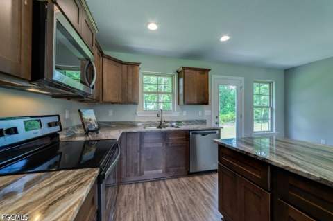 6123 Hendley Ct, Fort Myers FL - photo 8 of 19