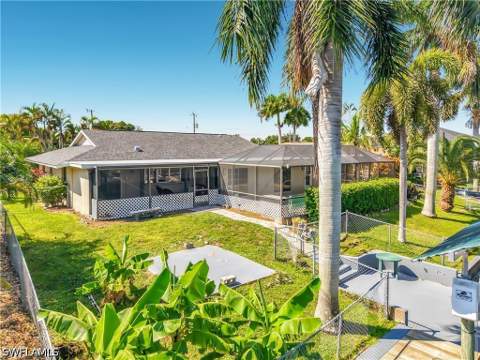 1909 SE 16th St, Cape Coral FL - photo 9 of 44