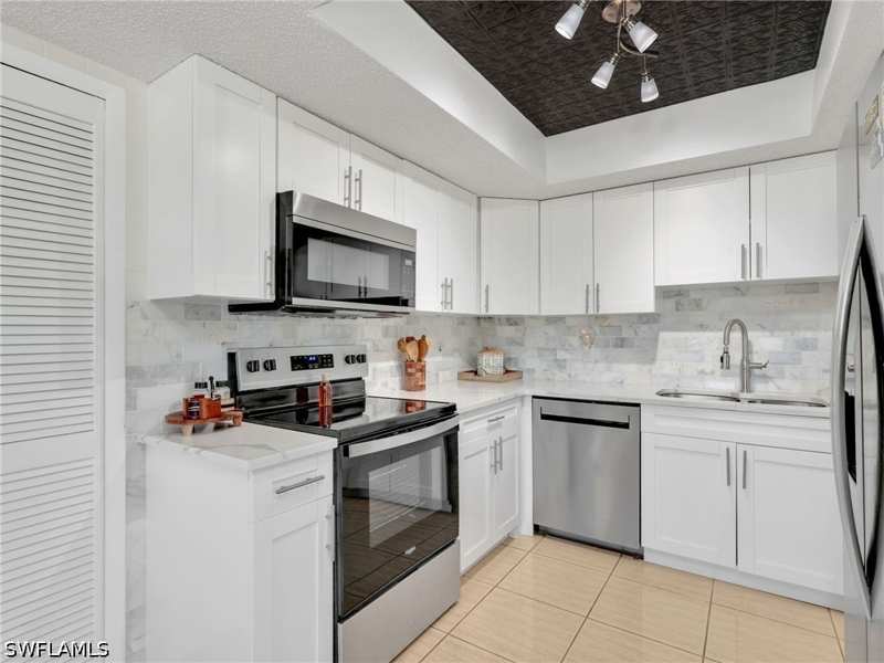 2 bedroom Condominium at 4121 SE 19th Ave 201, Rendezvous Condo, Cape Coral — photo 1