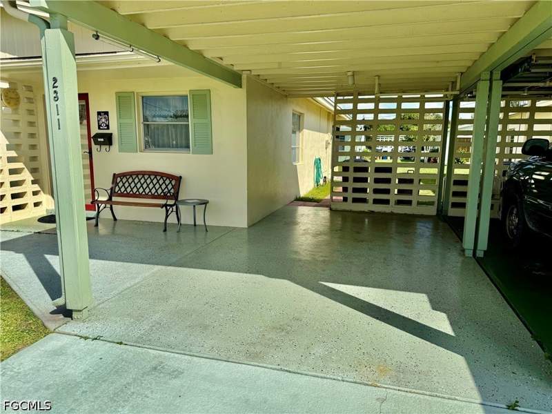 2 bedroom Attached at 2311 Narcissus Ct, Camille Gardens, Lehigh Acres — photo 3