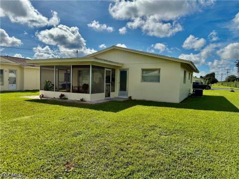 2311 Narcissus Ct, Lehigh Acres FL - photo 6 of 26