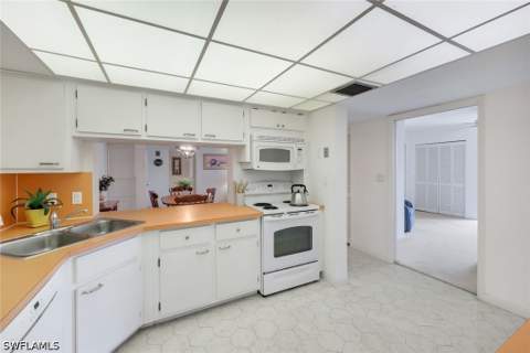 848 Collier Ct 304, Marco Island FL - photo 19 of 46