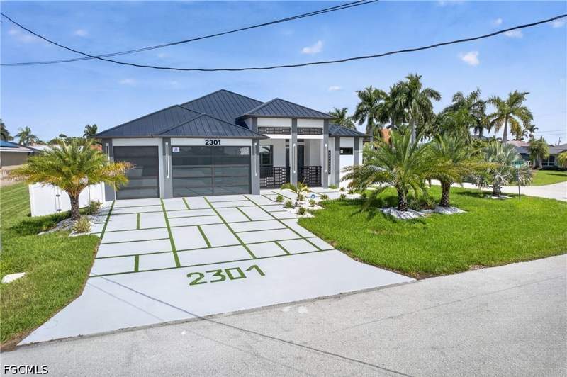 3 bedroom SingleFamilyResidence at 2301 SW 39th Ter, Cape Coral, Cape Coral — photo 3