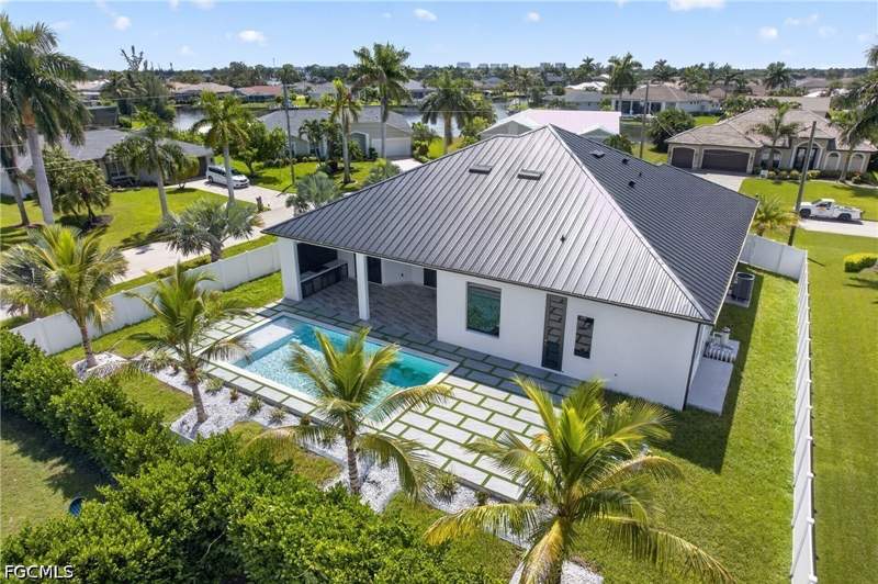 3 bedroom SingleFamilyResidence at 2301 SW 39th Ter, Cape Coral, Cape Coral — photo 5