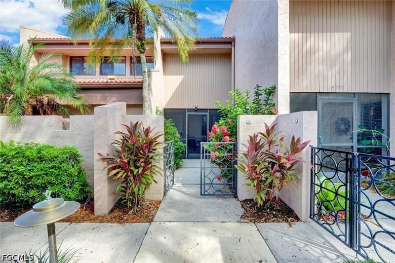 3 bedroom Townhouse at 4561 S Landings Dr, Longboat Village, Fort Myers — photo 1