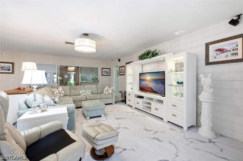 2 bedroom SingleFamilyResidence at 989 Charlemagne Blvd, Riviera Golf Estates, Naples — photo 2