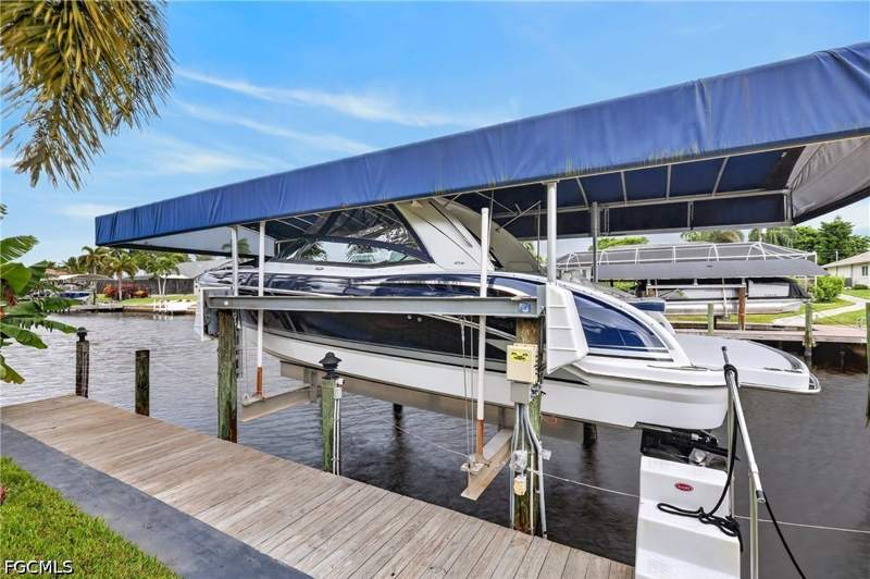 3 bedroom SingleFamilyResidence at 1416 SW 49th Ter, Cape Coral, Cape Coral — photo 4
