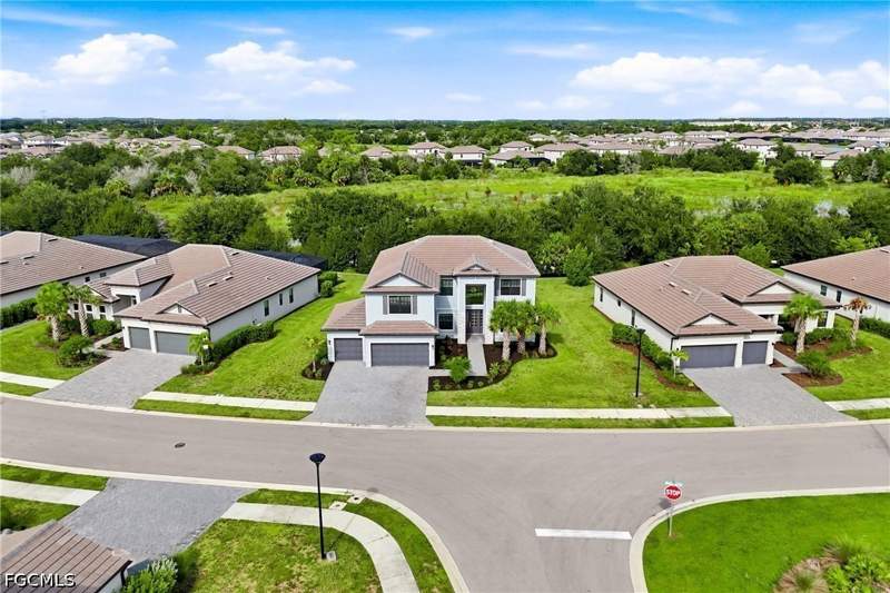 5 bedroom SingleFamilyResidence at 11040 Morning Dew Ter, Timber Creek, Fort Myers — photo 2