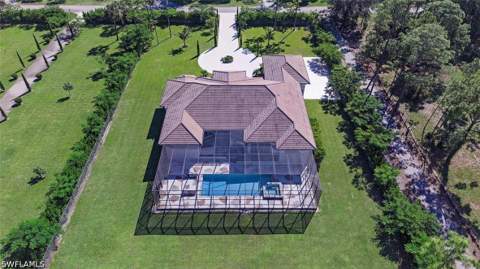 379 25th St NW, Naples FL - photo 10 of 30