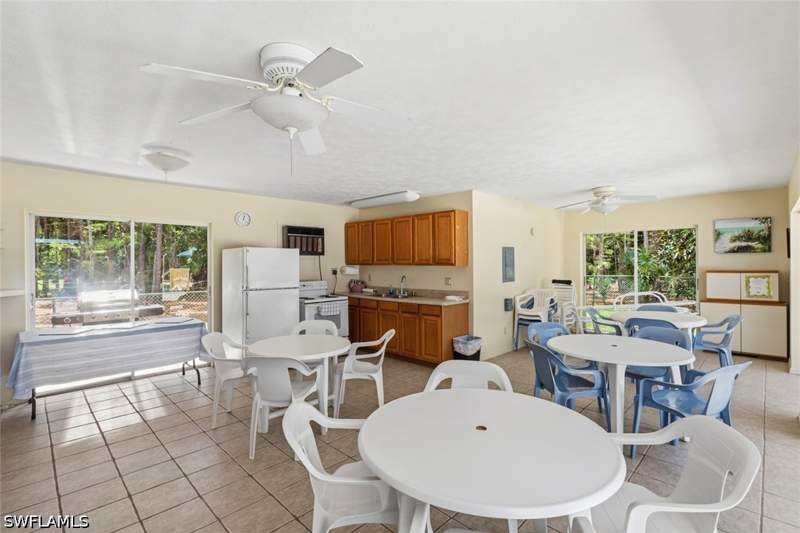 2 bedroom Condominium at 3531 County Barn Rd 201, Woodmere Racquet Club, Naples — photo 4