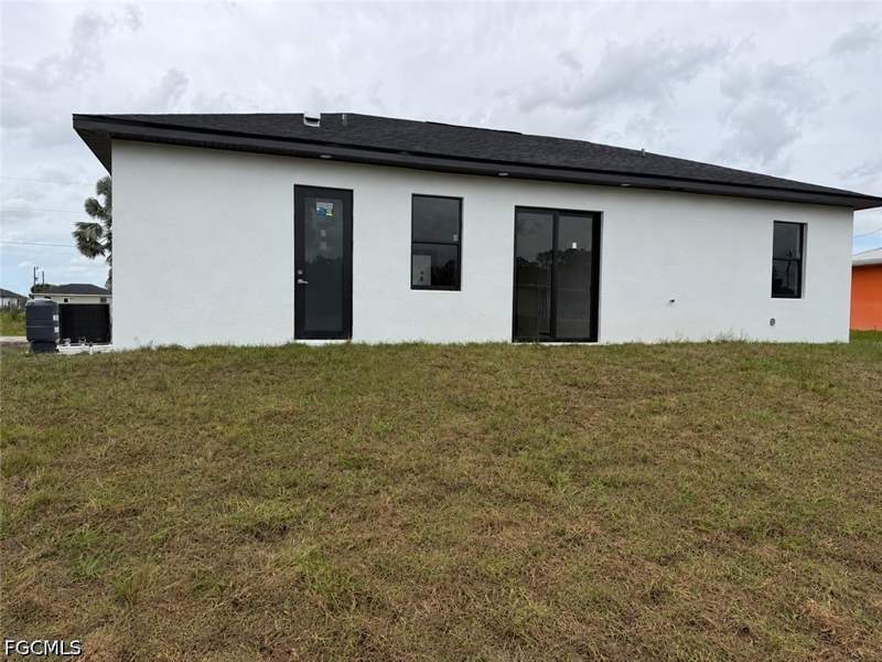 3 bedroom SingleFamilyResidence at 2905 Curtis Ave S, Lehigh Acres, Lehigh Acres — photo 5