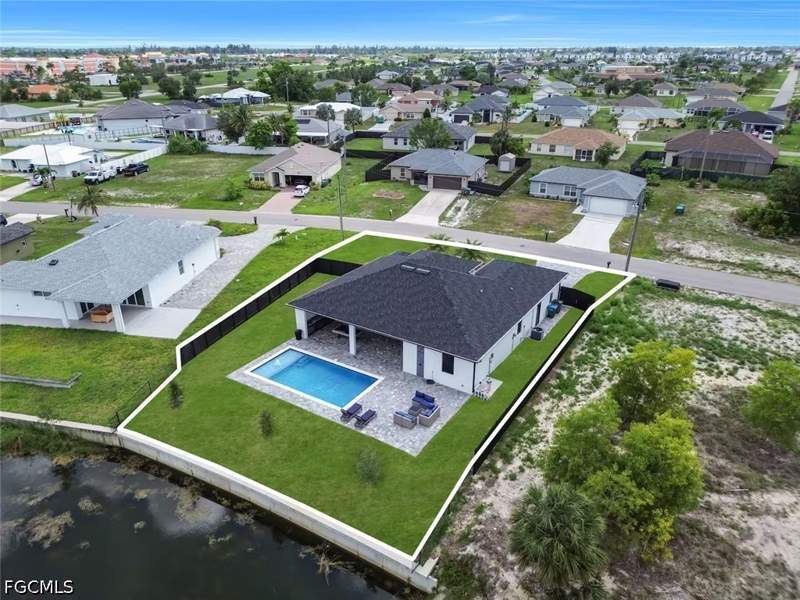 3 bedroom SingleFamilyResidence at 139 SW 10th Ave, Cape Coral, Cape Coral — photo 2