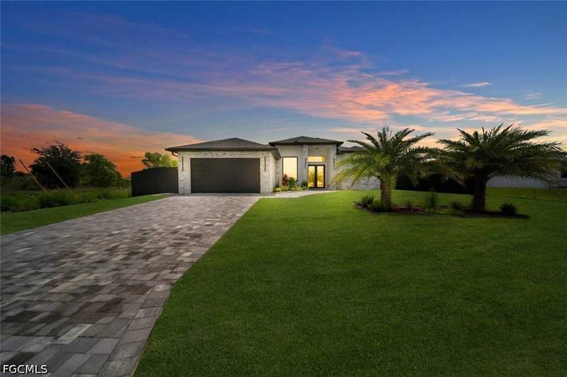 3 bedroom SingleFamilyResidence at 139 SW 10th Ave, Cape Coral, Cape Coral — photo 3