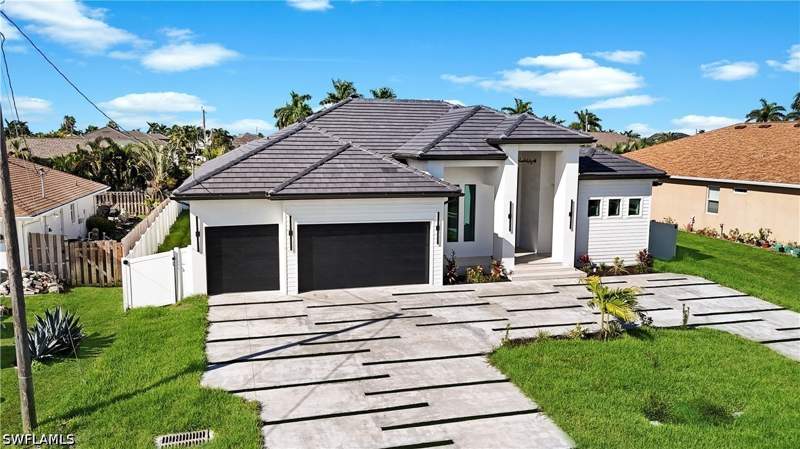 4 bedroom SingleFamilyResidence at 2667 SW 32nd St, Cape Coral, Cape Coral — photo 2