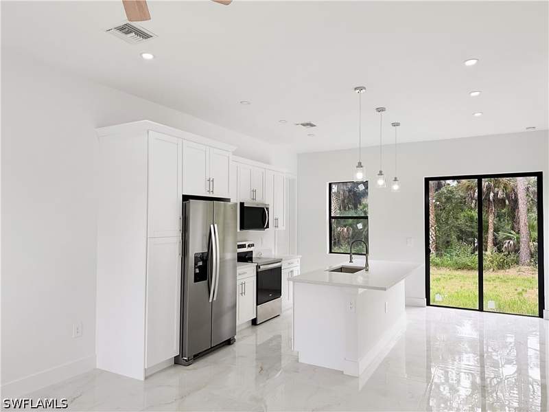 4 bedroom SingleFamilyResidence at 671 Kodak St, Lehigh Acres, Lehigh Acres — photo 2