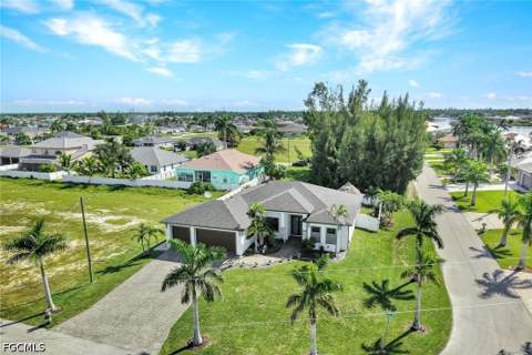 2701 NW 46th Ave, Cape Coral FL - photo 6 of 40