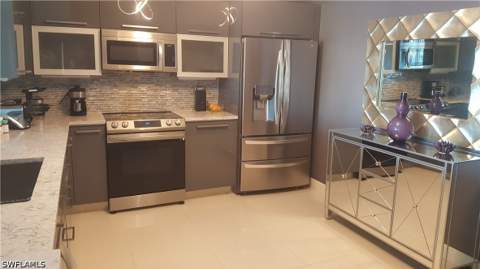 3000 Oasis Grand Blvd 2105, Fort Myers FL - photo 11 of 27