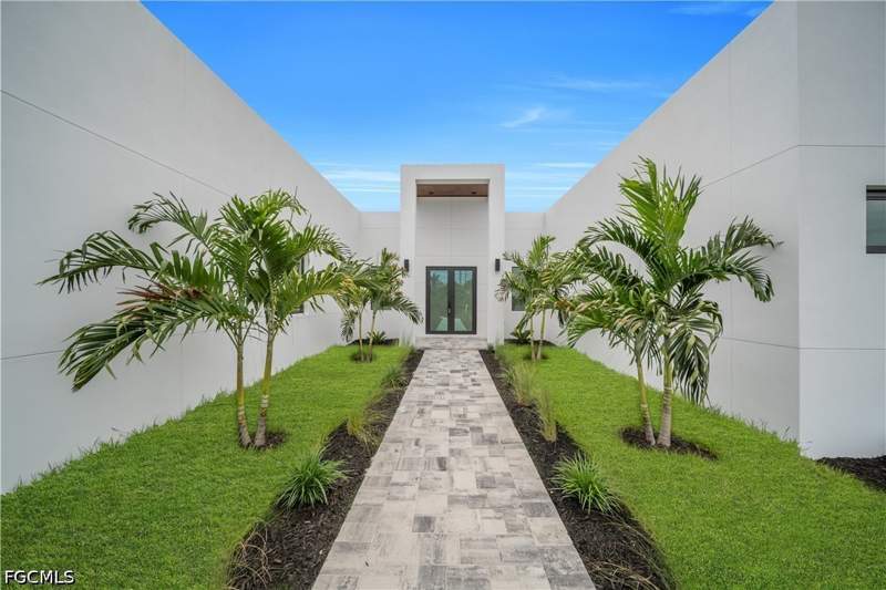 4 bedroom SingleFamilyResidence at 1505 NW 24th Ter, Cape Coral, Cape Coral — photo 2