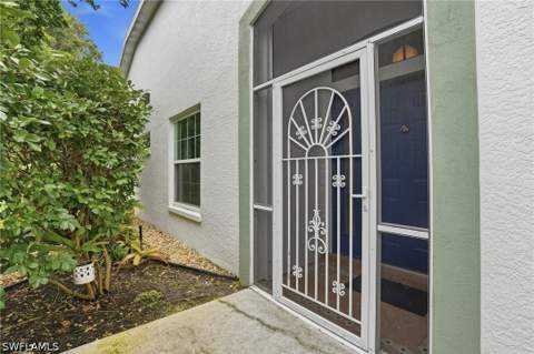 5253 Whitten Dr, Naples FL - photo 7 of 37