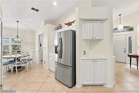 5253 Whitten Dr, Naples FL - photo 9 of 37