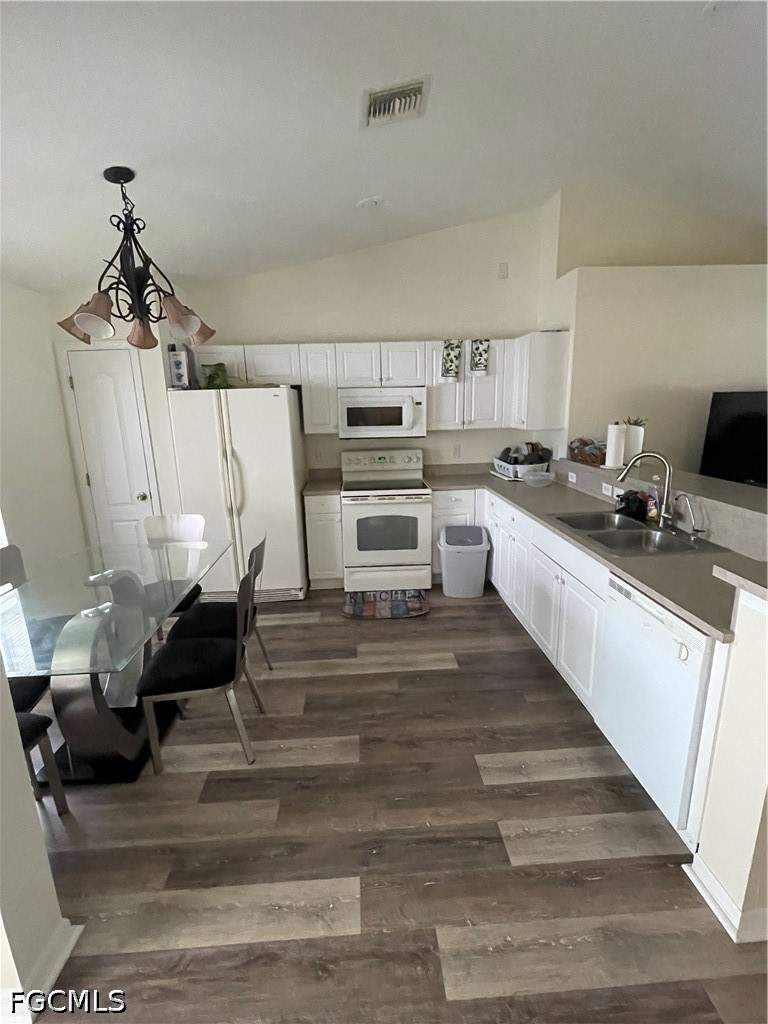 3 bedroom SingleFamilyResidence at 1329 NE 17th St, Cape Coral, Cape Coral — photo 2
