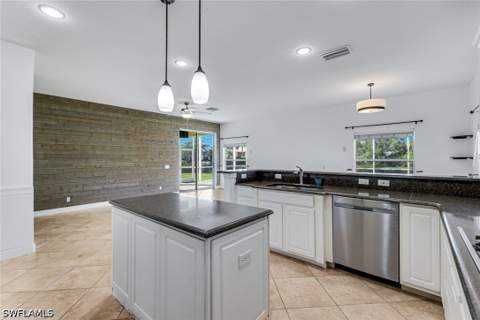 2201 Cape Heather Cir, Cape Coral FL - photo 10 of 33